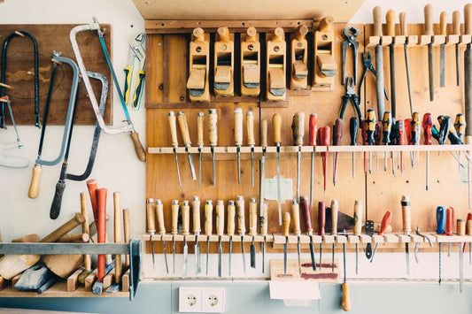 Come organizzare una parete attrezzata in garage