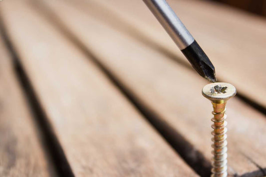 Come mettere una vite nel legno