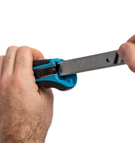 Cutter “SELF” con carico automatico della lama